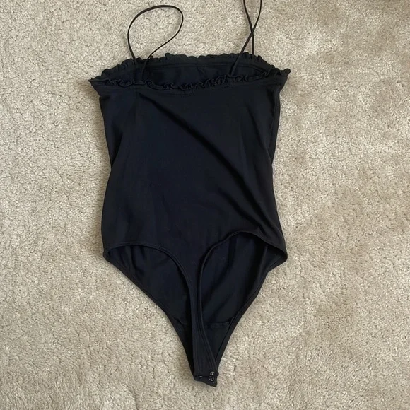 Abercrombie Ruffle Trim Bodysuit - Picture 2 of 4